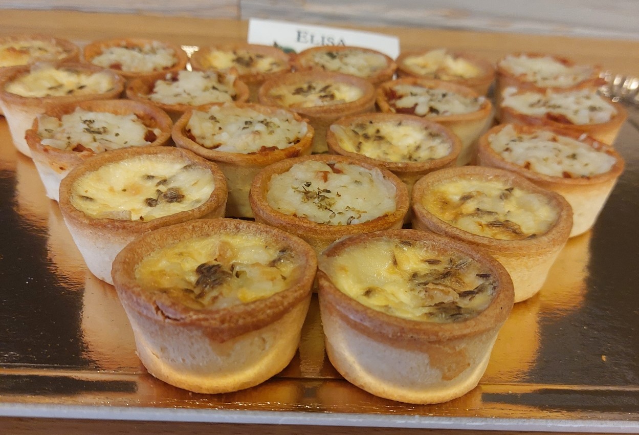 MINI QUICHES